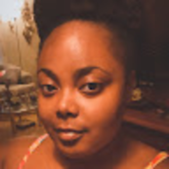 Meet your Posher, Neandra - Picture 1 of 1